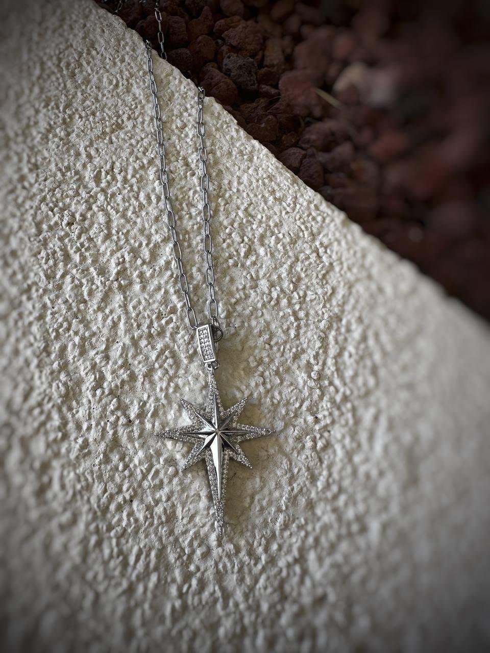 Ataç Zincirli Zirkon Taşlı Asimetrik Kuzey Yıldızı Çelik Kolye
