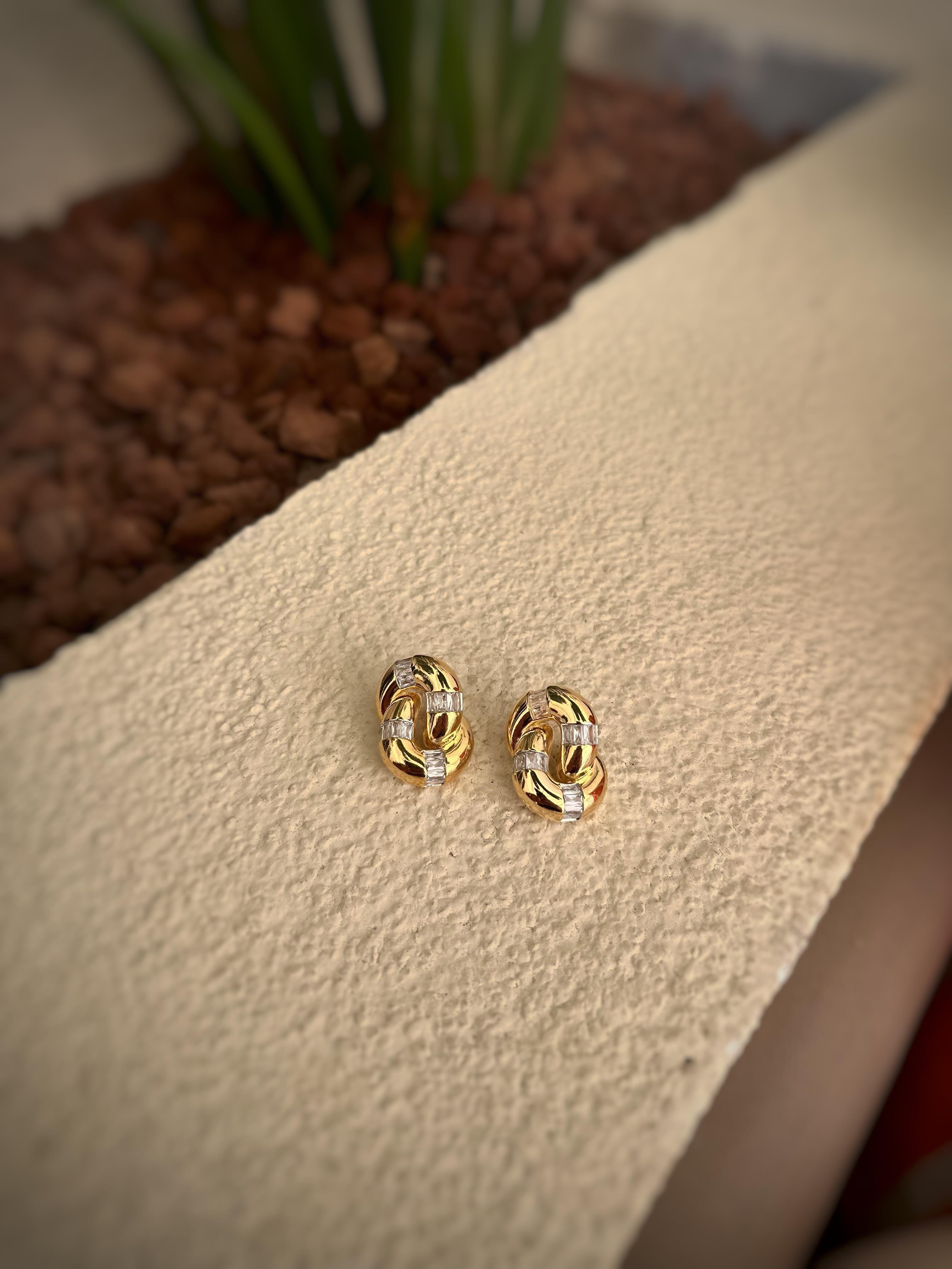 Baget Taş Detay İçiçe Halka Çelik Küpe