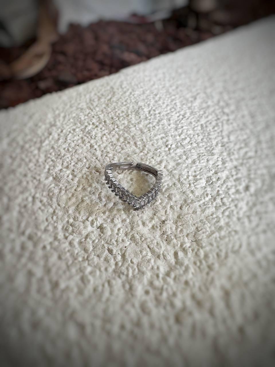 Baget Taş Detay V Çelik Yüzük