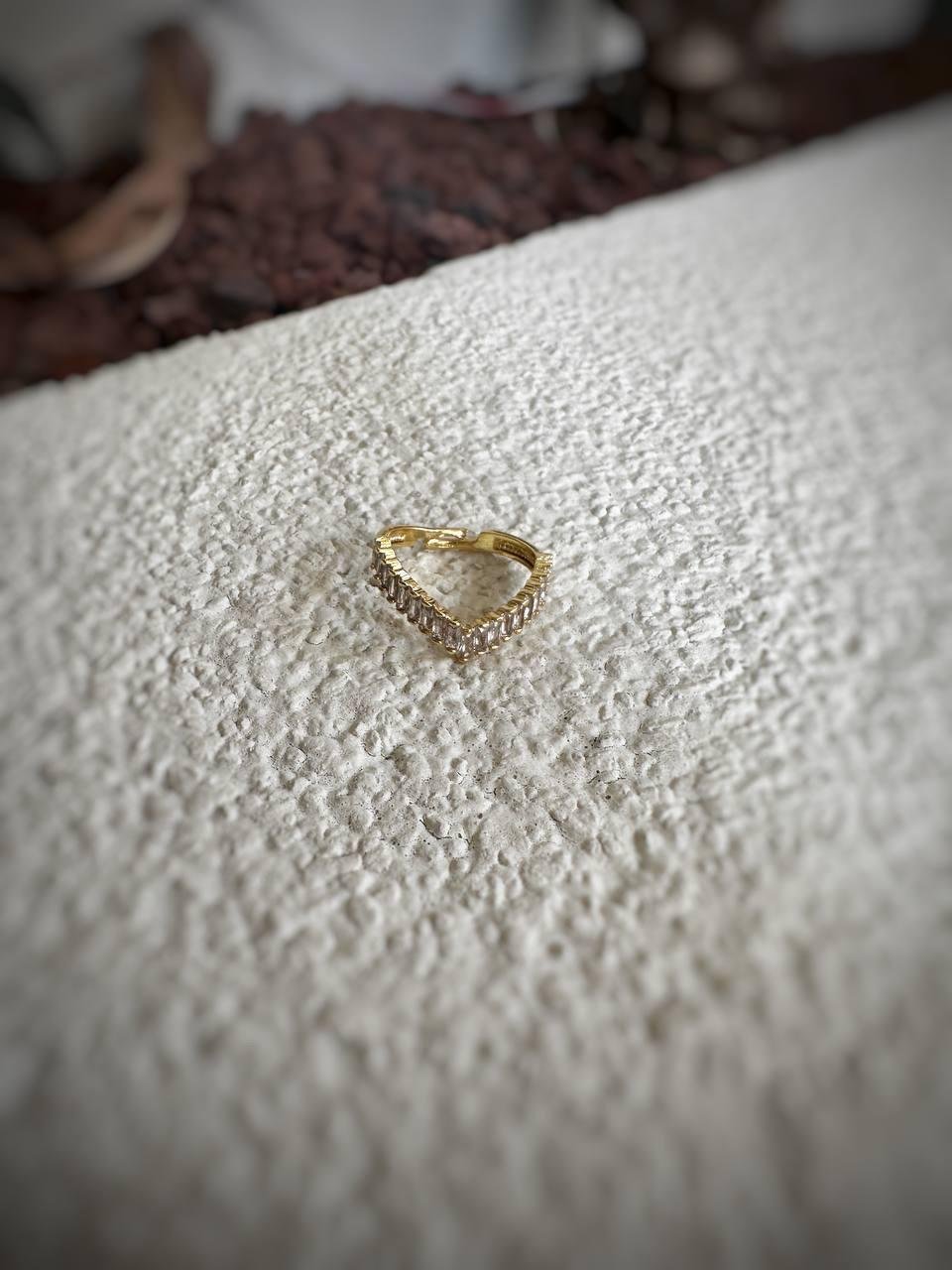 Baget Taş Detay V Çelik Yüzük