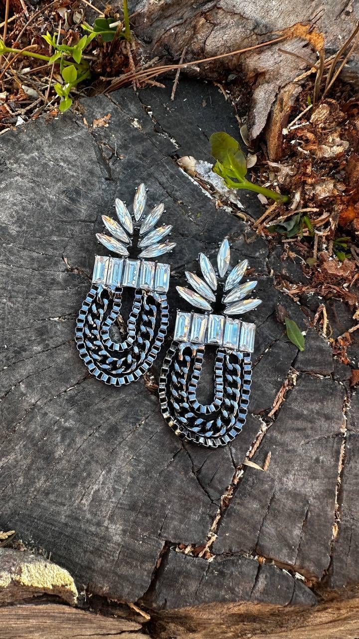 Baget Taşlı Ananas Küpe