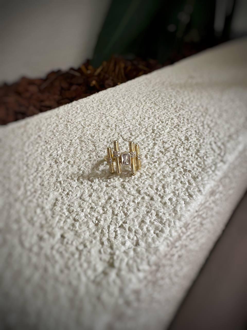 Baget Taşlı Asimetrik Yüzük