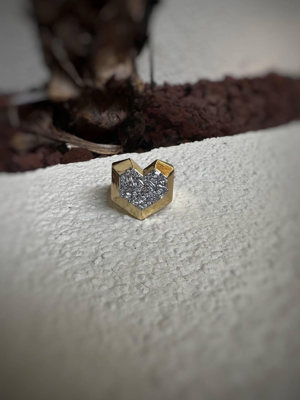 Baget Taşlı Üç Boyutlu Kalp Yüzük