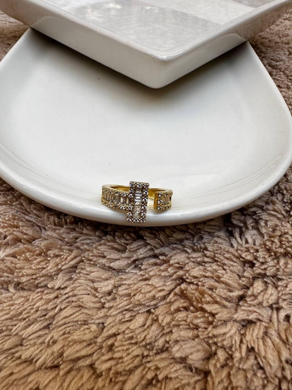 Baget ve Zirkon Taşlı Tamtur Yüzük