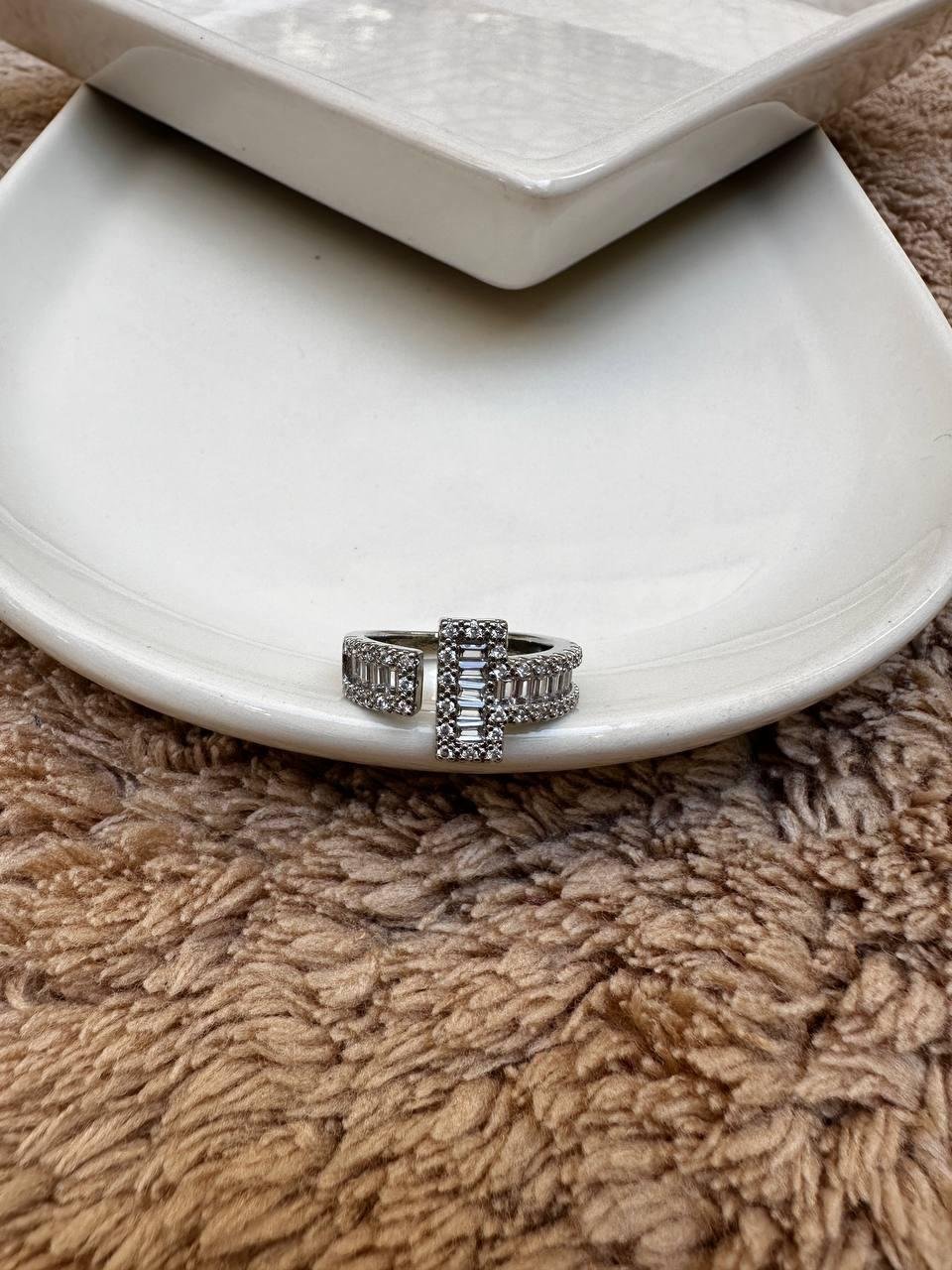 Baget ve Zirkon Taşlı Tamtur Yüzük