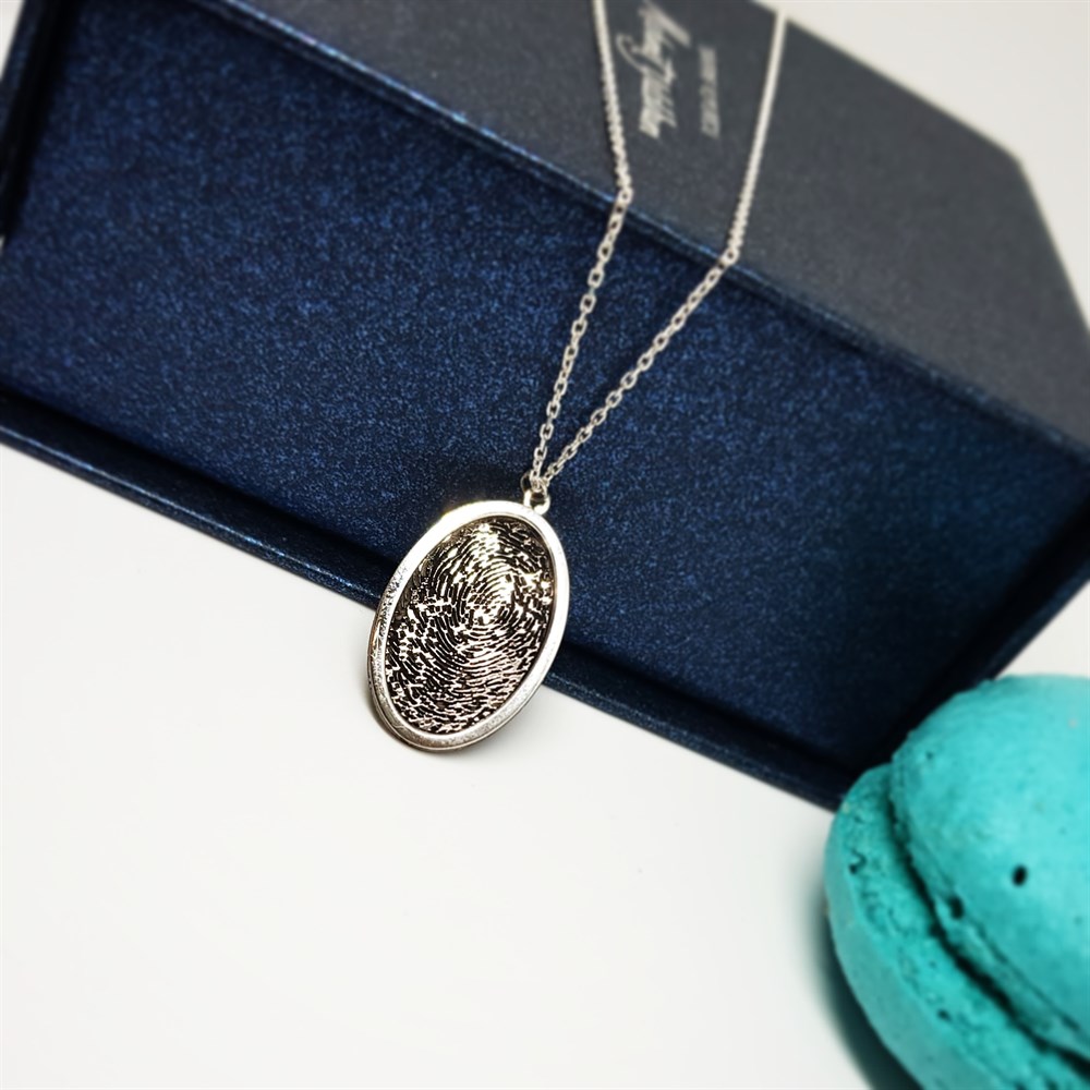 ÇERCEVELİ PARMAK İZİ GÜMÜŞ KOLYE