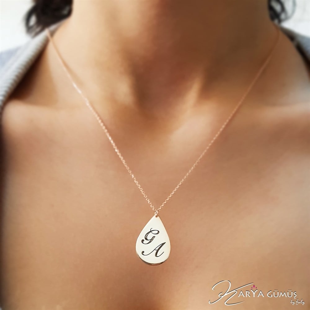 DAMLA PLAKA HARF GÜMÜŞ KOLYE