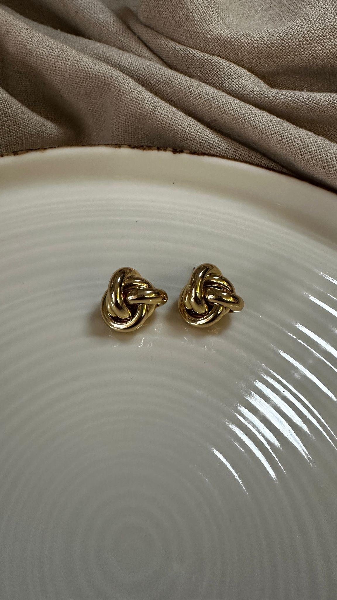 Düğüm Detay Küpe