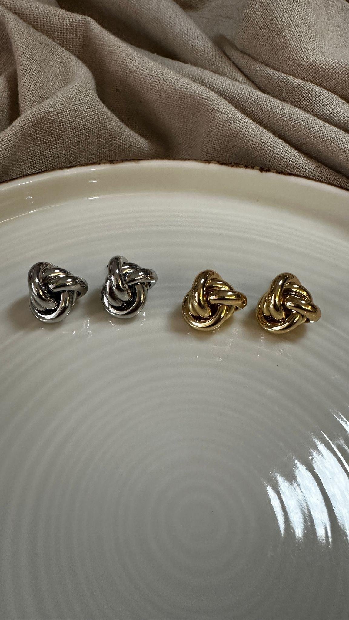 Düğüm Detay Küpe