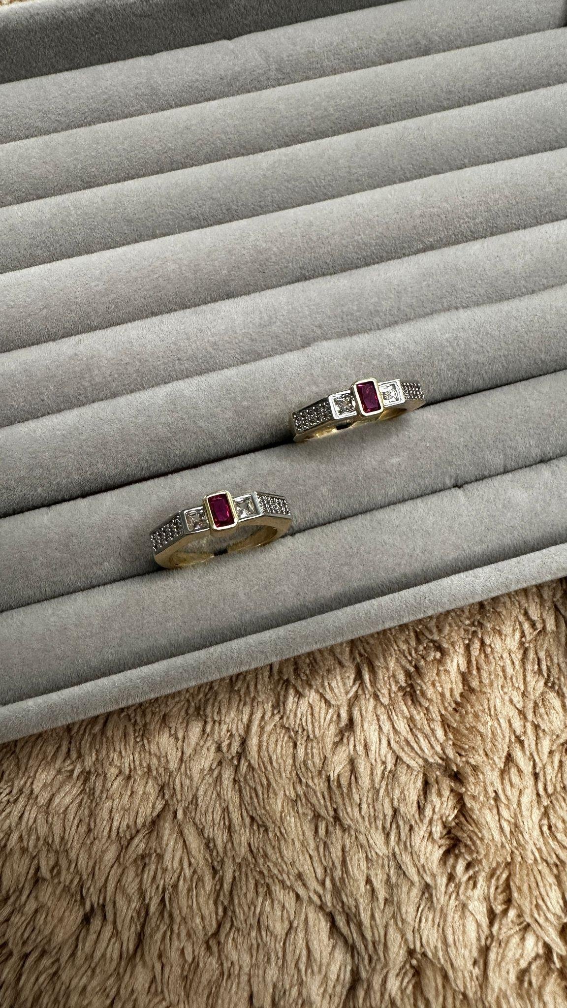 Elmas Kare Taş Detay Zirkon Taşlı Yüzük