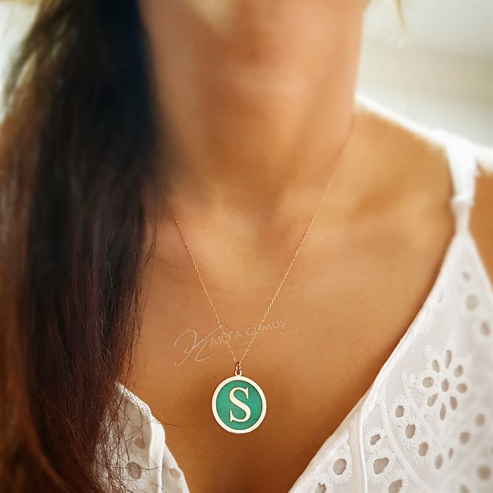 Firuze Renk Mineli Harfli Gümüş Kolye