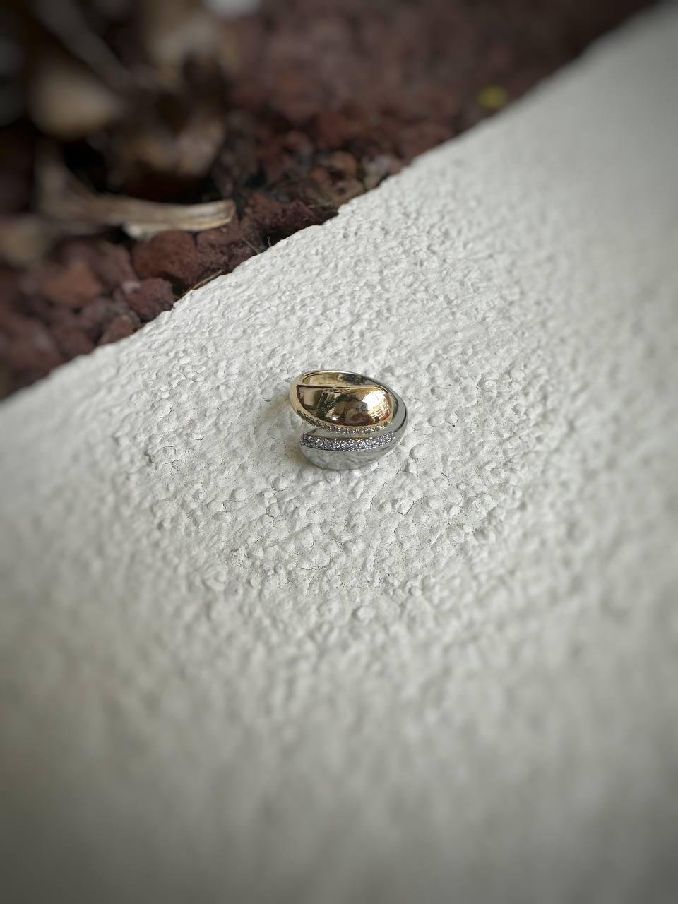 İki Renkli Zirkon Taşlı Sarmal Yüzük