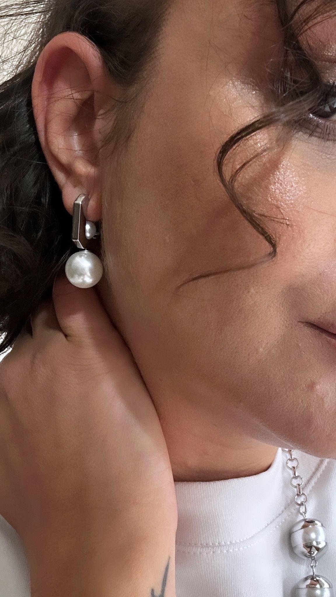 İncili Kare Halka Küpe