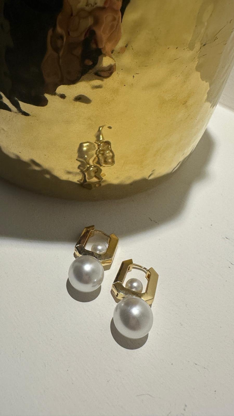 İncili Kare Halka Küpe