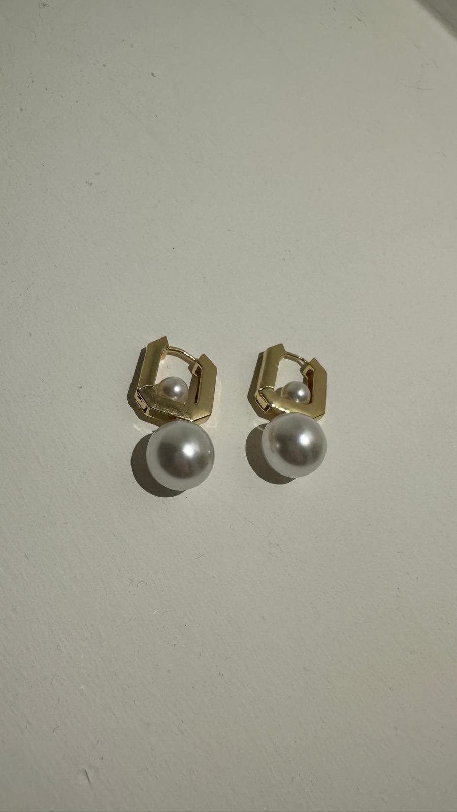 İncili Kare Halka Küpe