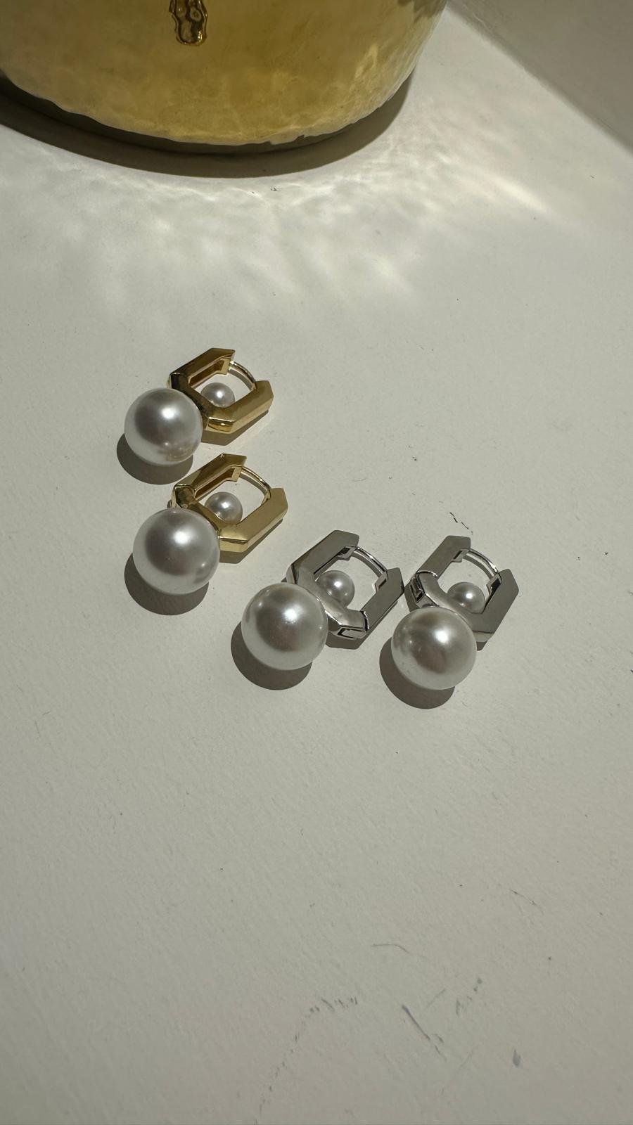 İncili Kare Halka Küpe