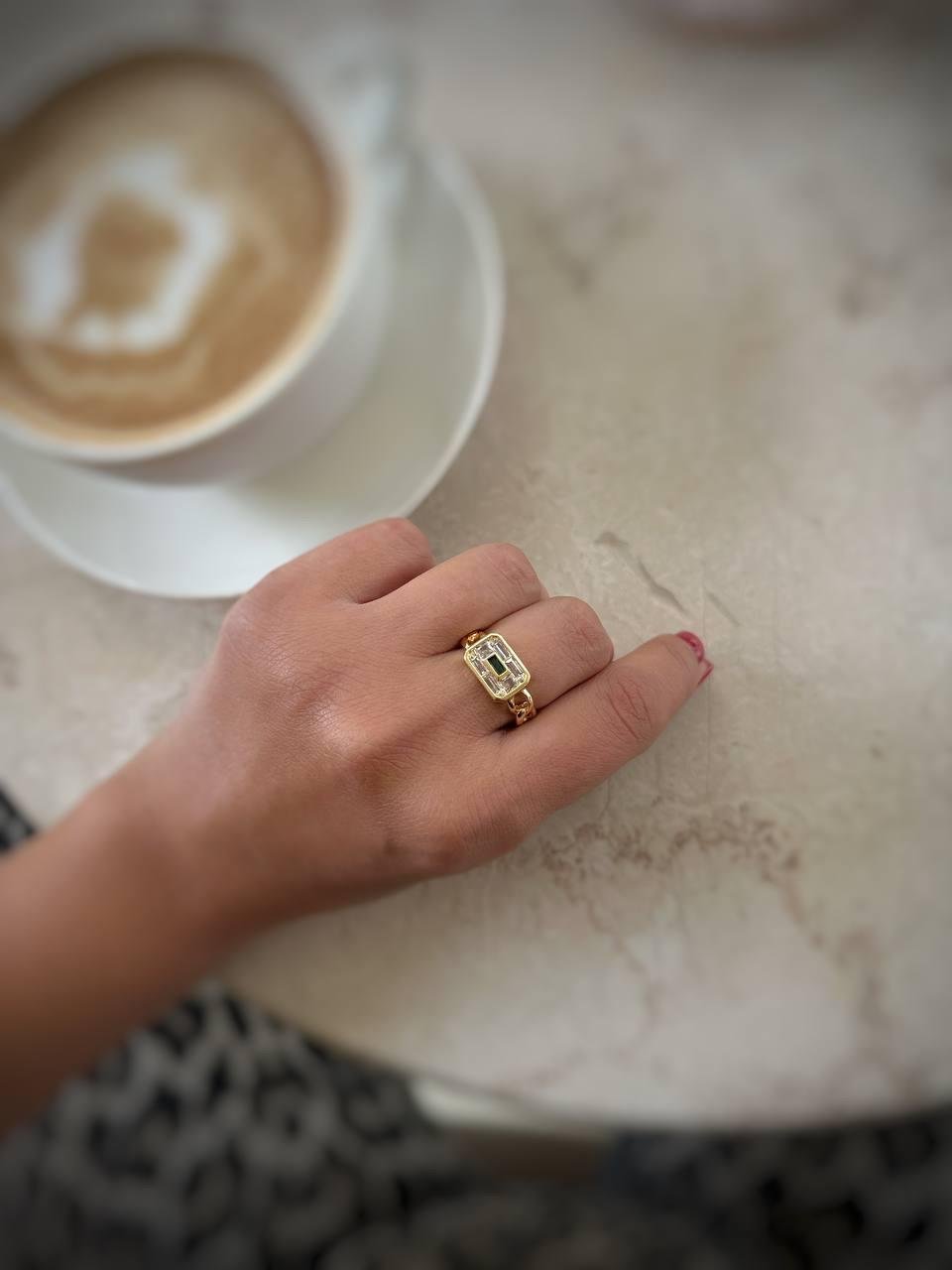 Kare Baget Taş Detay Yüzük