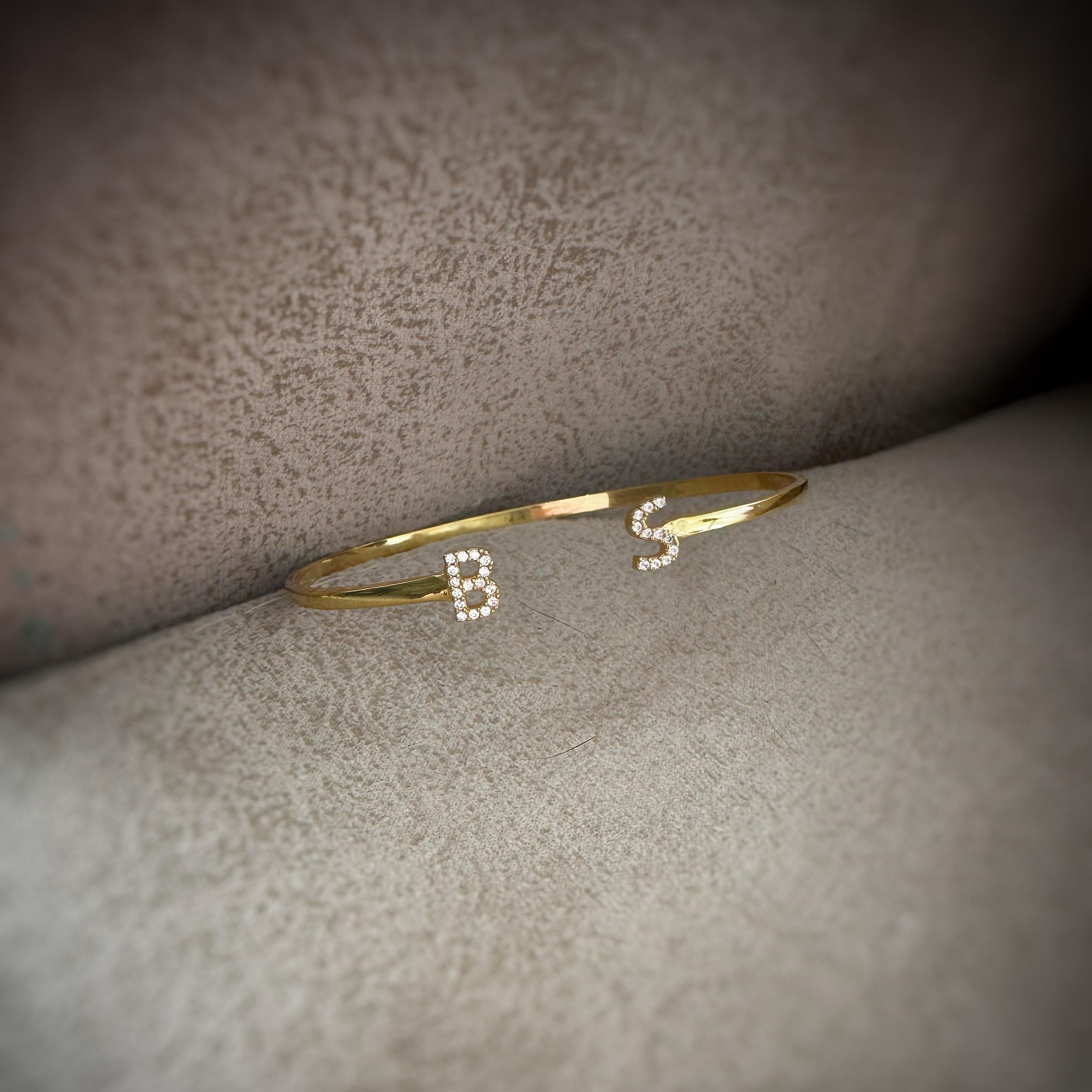 Limited ByFuly İki Harf Kelepçe Gümüş Bileklik