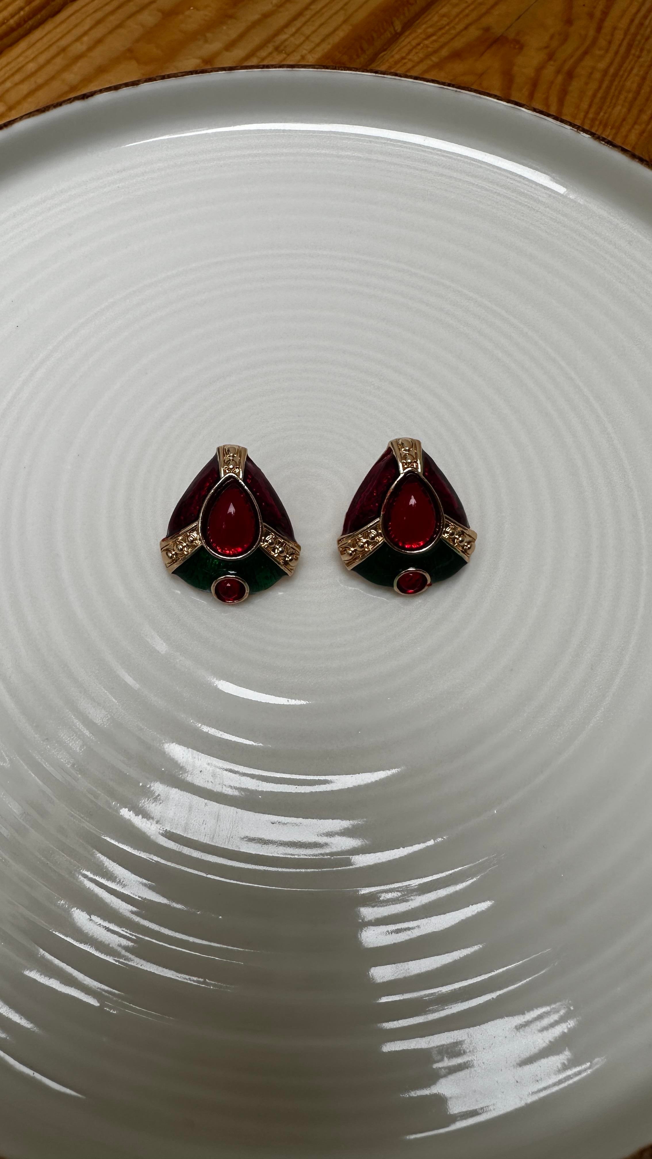 Orjinal Marka Kırmızı Siyah Taşlı Küpe