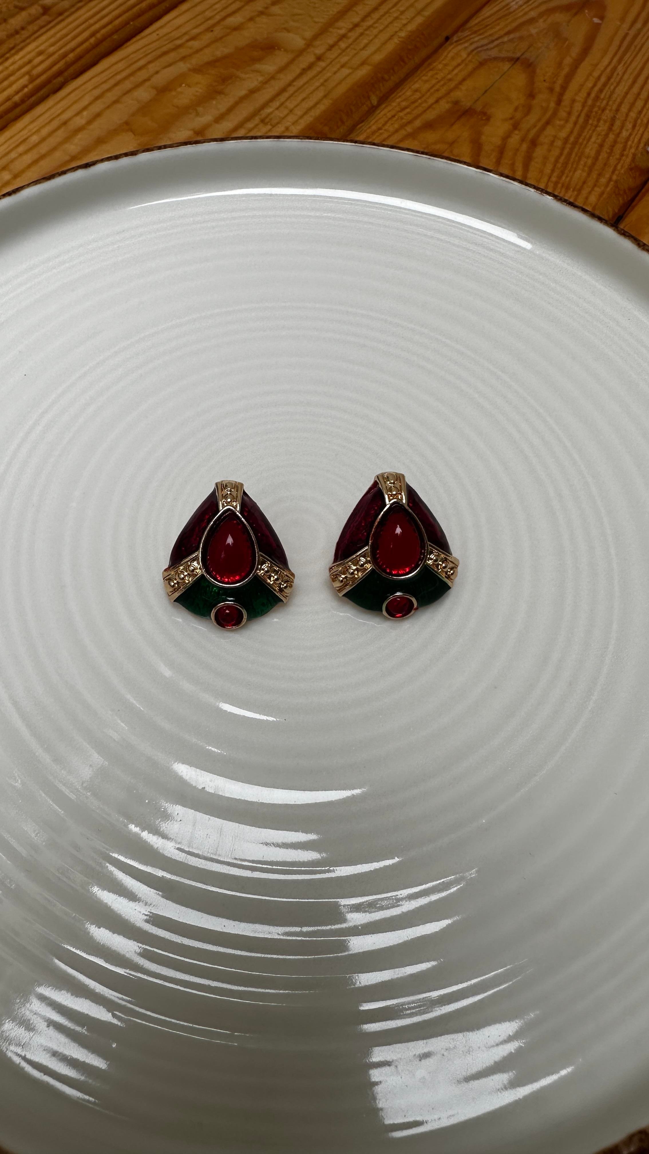 Orjinal Marka Kırmızı Siyah Taşlı Küpe