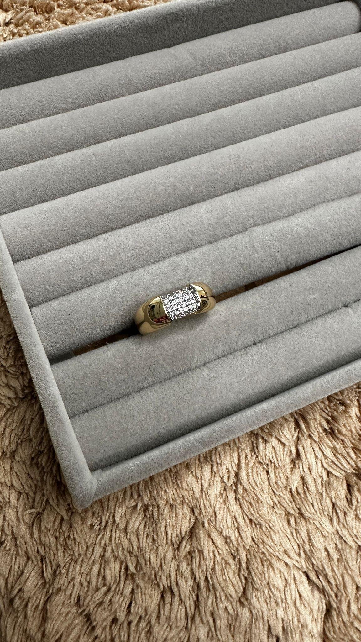 Ortası Zirkon Taşlı Kalın Yüzük