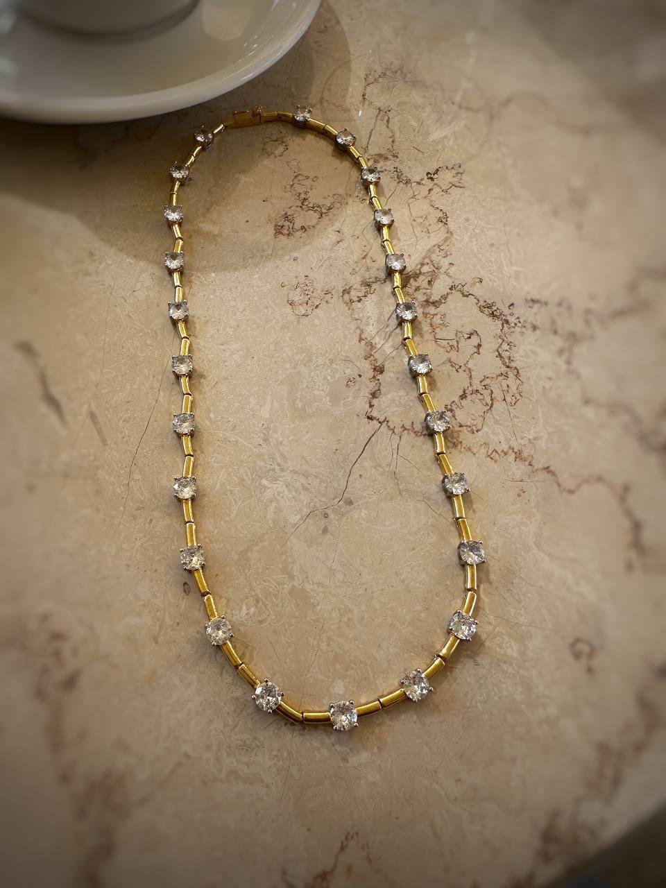 Özel Seri Zirkon Taşlı Çubuk Çelik Kolye