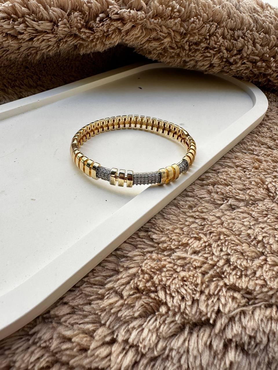 Özel Seri Zirkon Taşlı Nostalji Kelepçe Çelik Bileklik