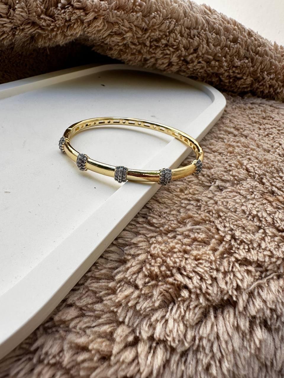 Özel Seri Zirkon Taşlı Orjinal Marka Çelik Kelepçe Bileklik