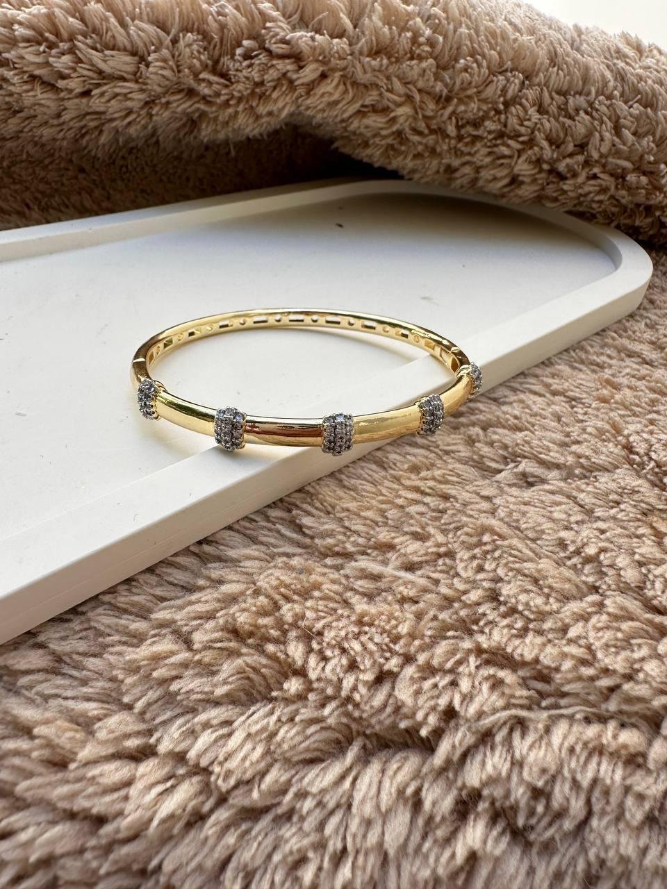 Özel Seri Zirkon Taşlı Orjinal Marka Çelik Kelepçe Bileklik