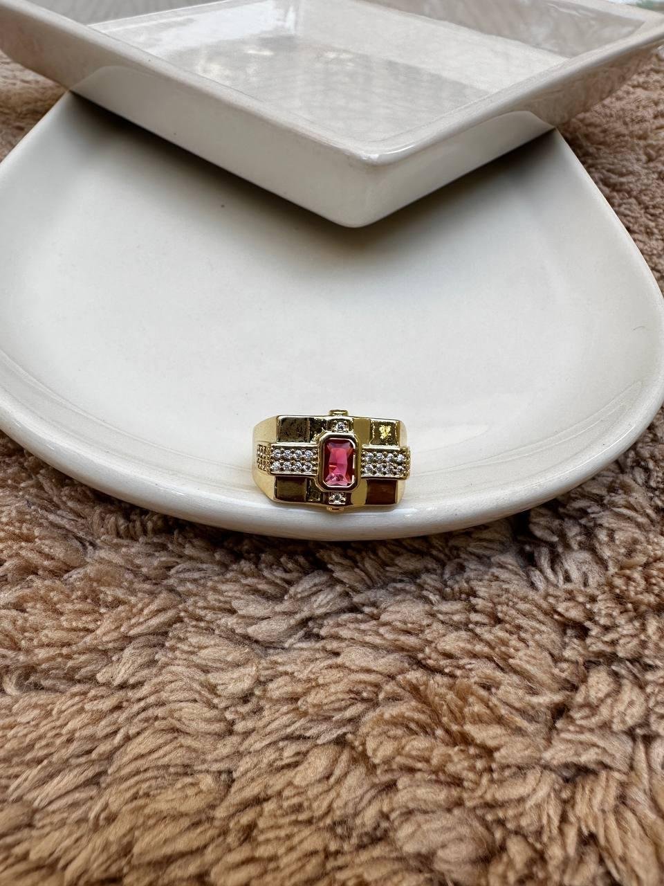 Pembe Baget Taşlı Şövalye Yüzük 