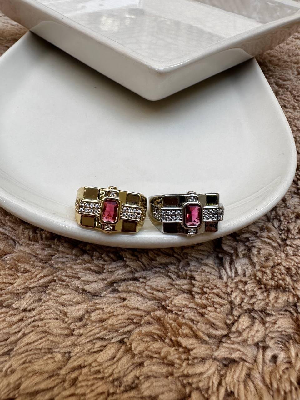 Pembe Baget Taşlı Şövalye Yüzük 