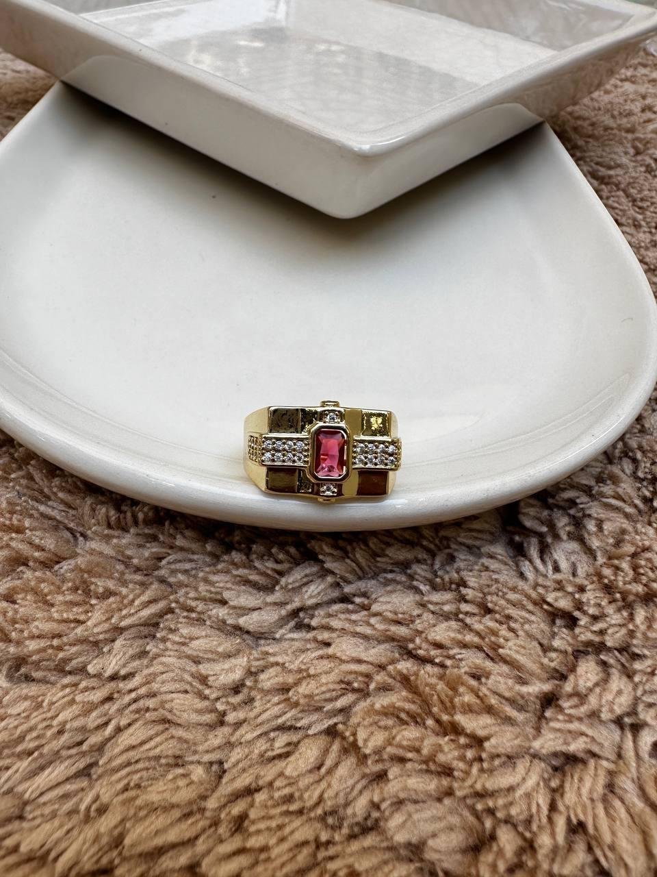 Pembe Baget Taşlı Şövalye Yüzük 