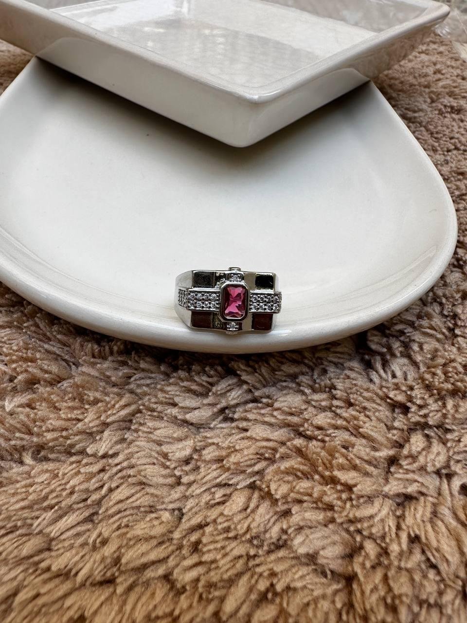 Pembe Baget Taşlı Şövalye Yüzük 