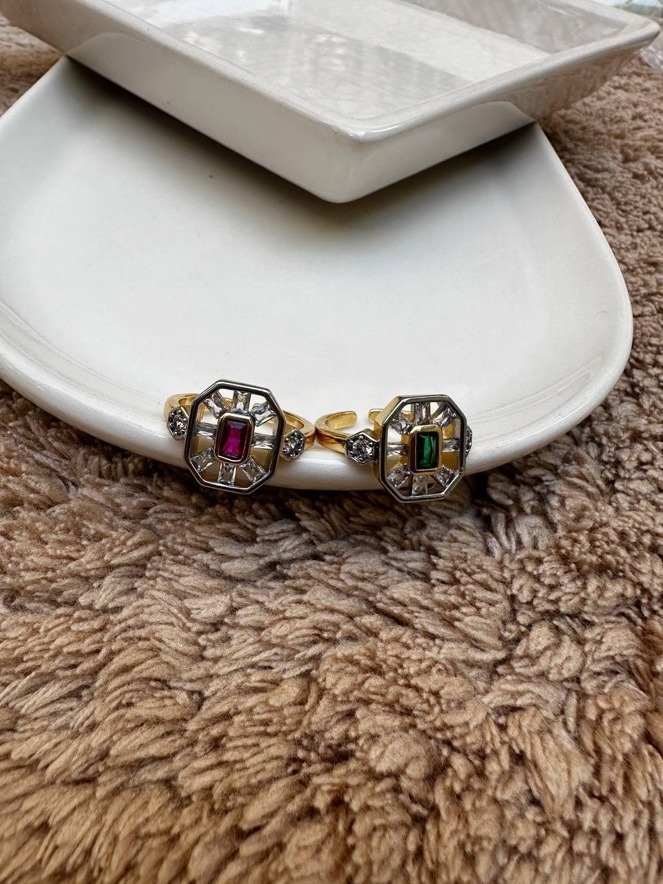 Pembe - Yeşil Baget Taşlı Altıgen Yüzük 