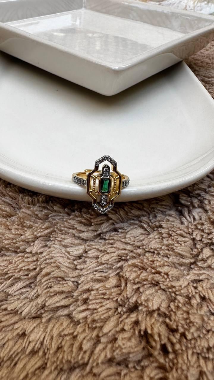 Pembe - Yeşil Baget Taşlı Otantik Yüzük