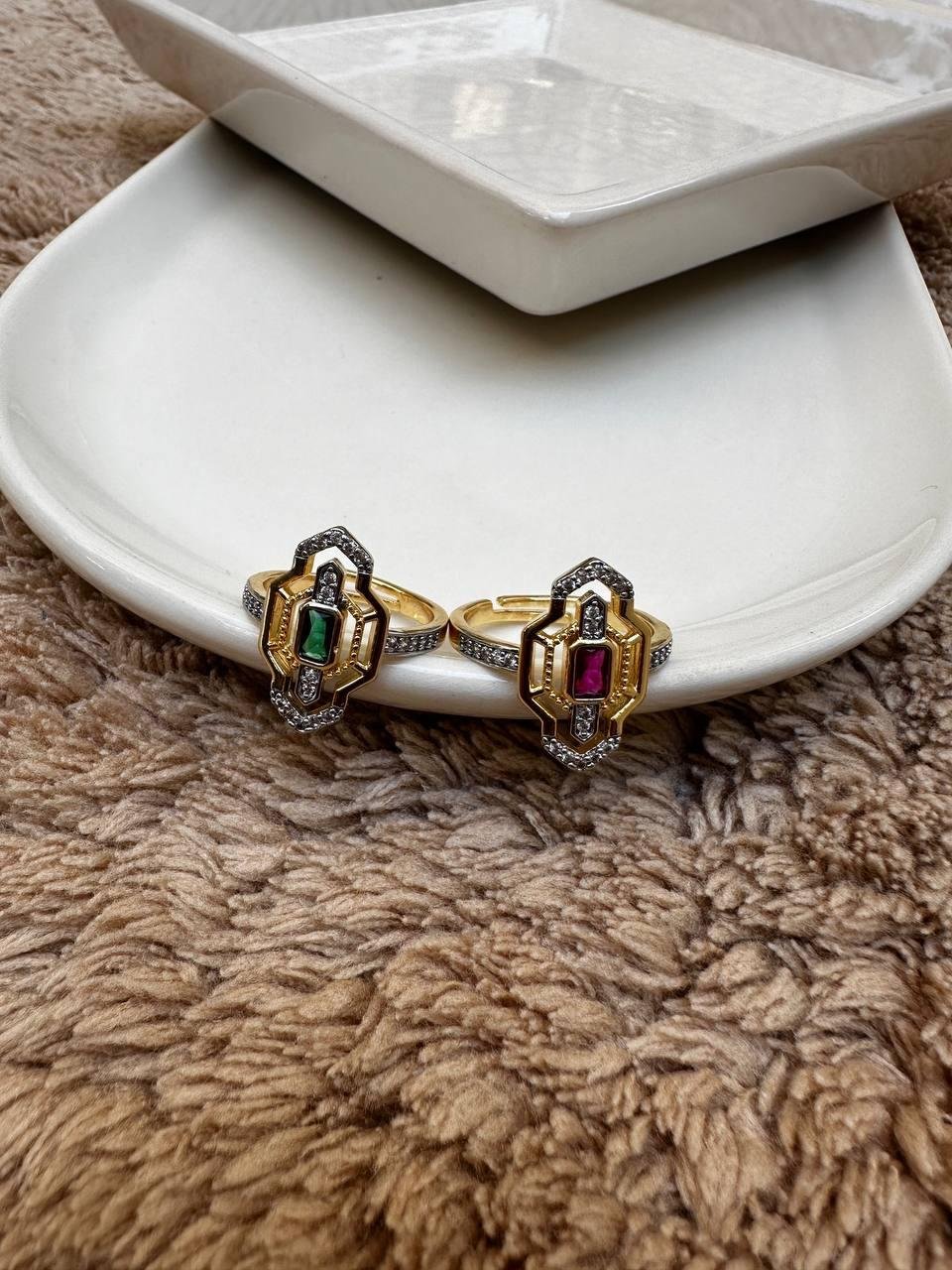 Pembe - Yeşil Baget Taşlı Otantik Yüzük