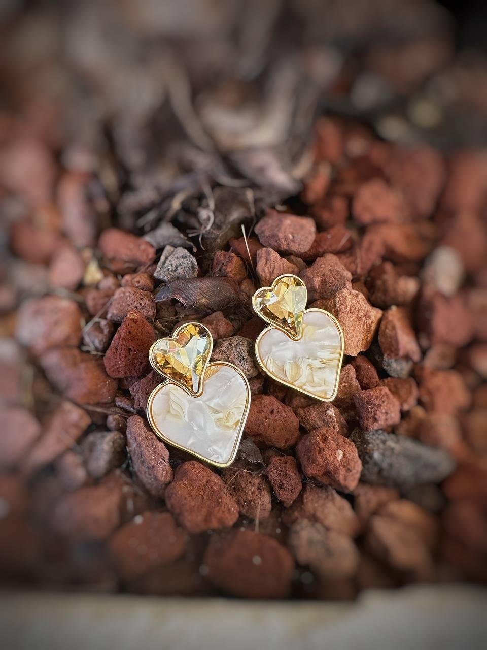 Sedef Detay İkili Kalp Çelik Küpe