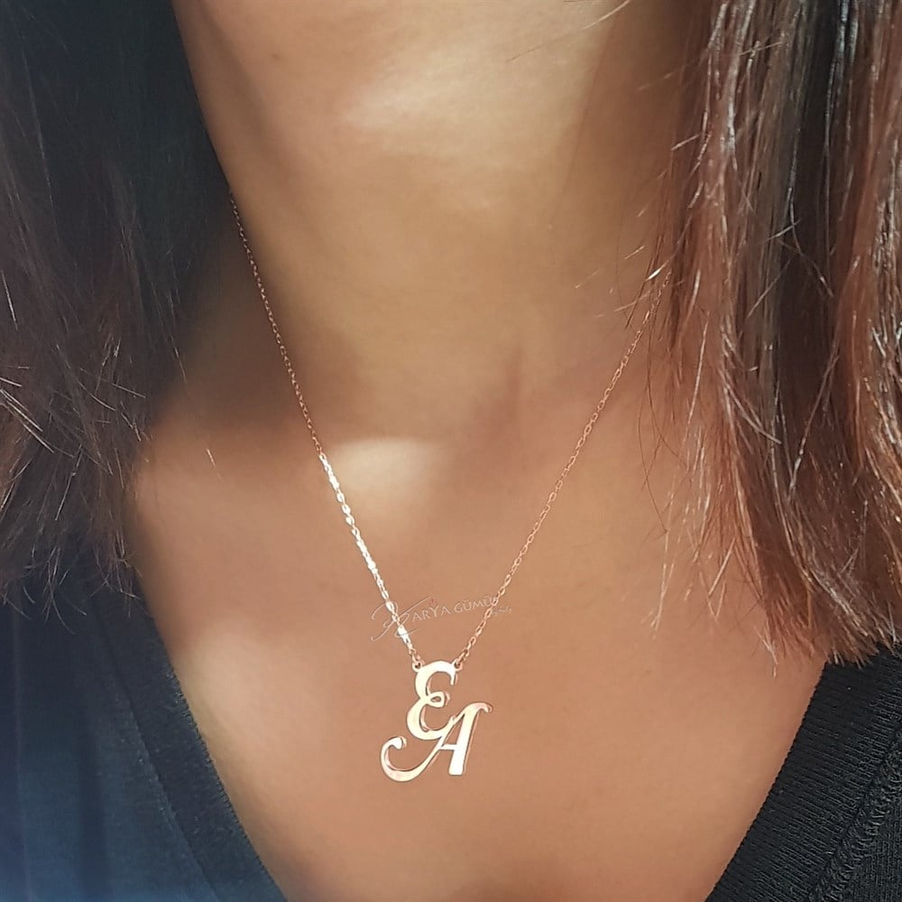 Tasarım Çapraz Harf Gümüş Kolye
