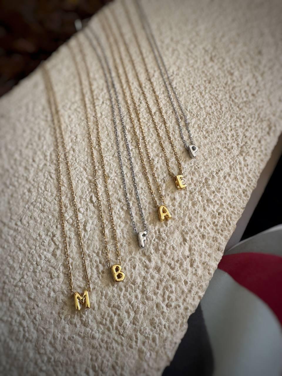 Tombul Harf Çelik Kolye