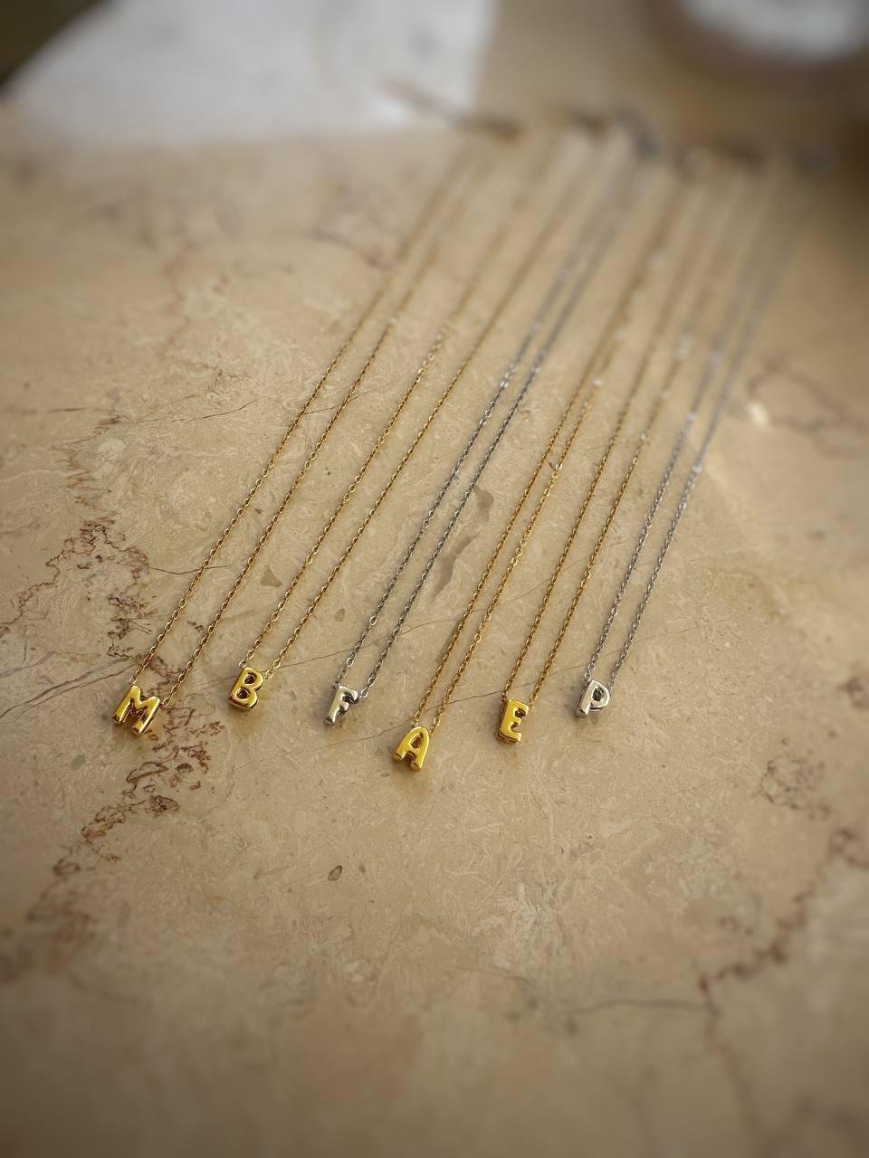 Tombul Harf Çelik Kolye