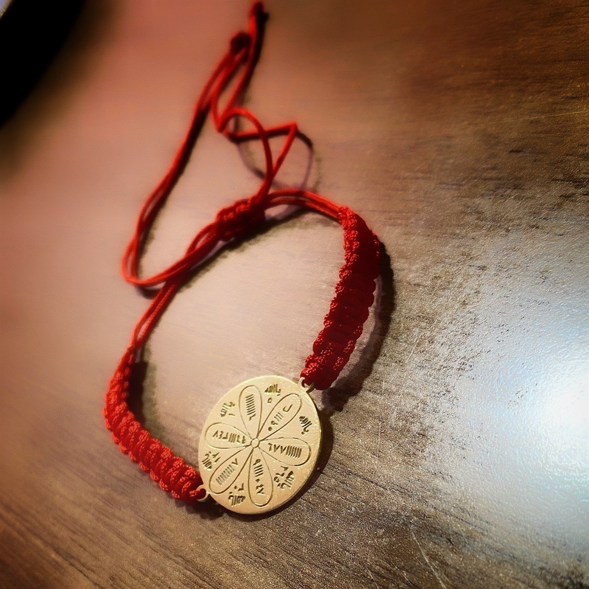 Tuğçe Isınsu Olumsuzu Olumluya  Çeviren Tılsım Gümüş Bileklik 