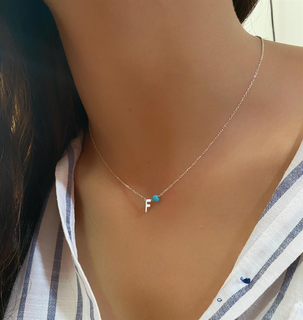 Turkuaz Taşlı Minik Harf Gümüş Kolye