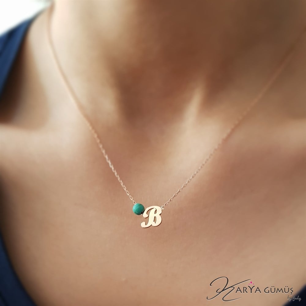 TURKUAZ TAŞLI MİNİK HARF GÜMÜŞ KOLYE