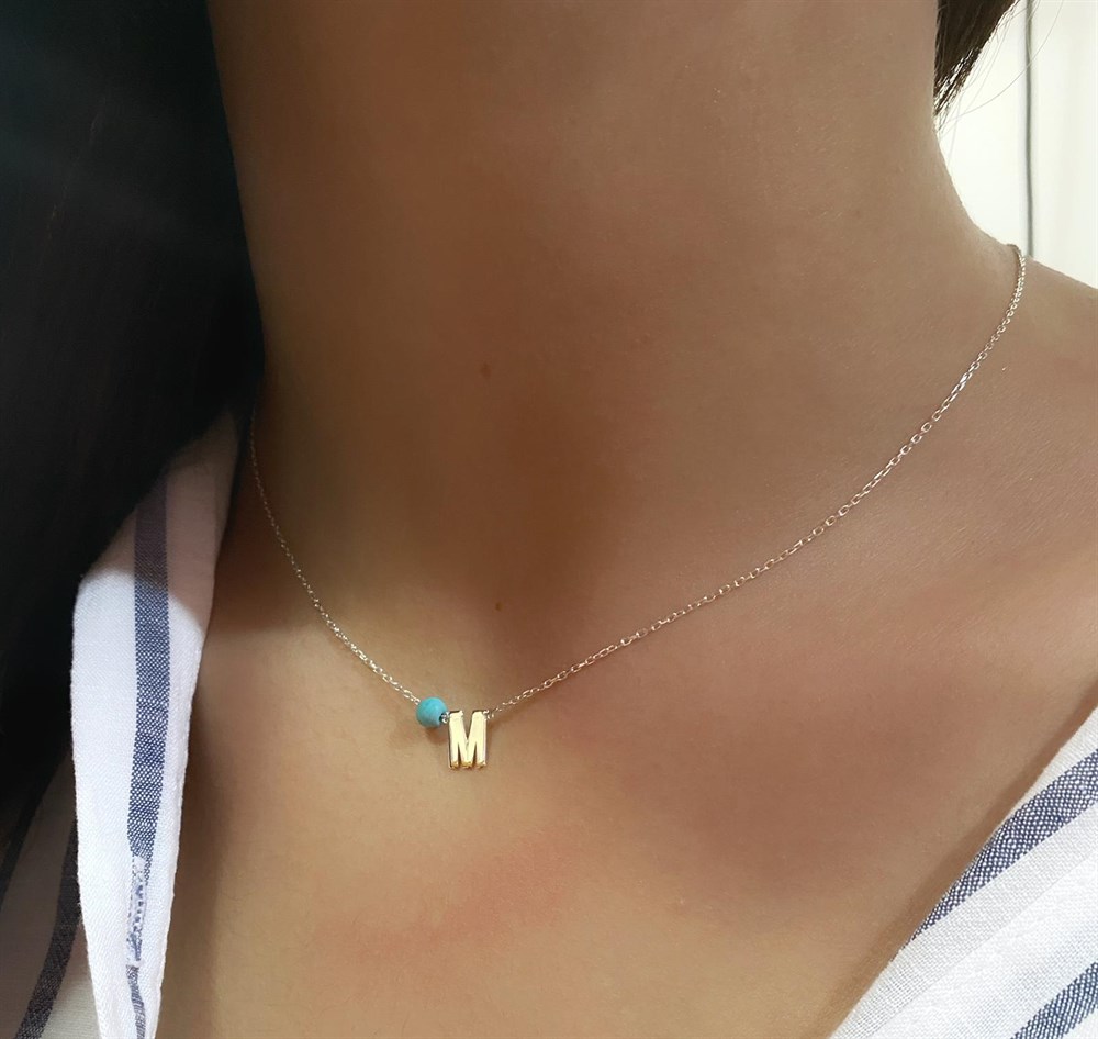 Turkuaz Taşlı Minik Harf Gümüş Kolye