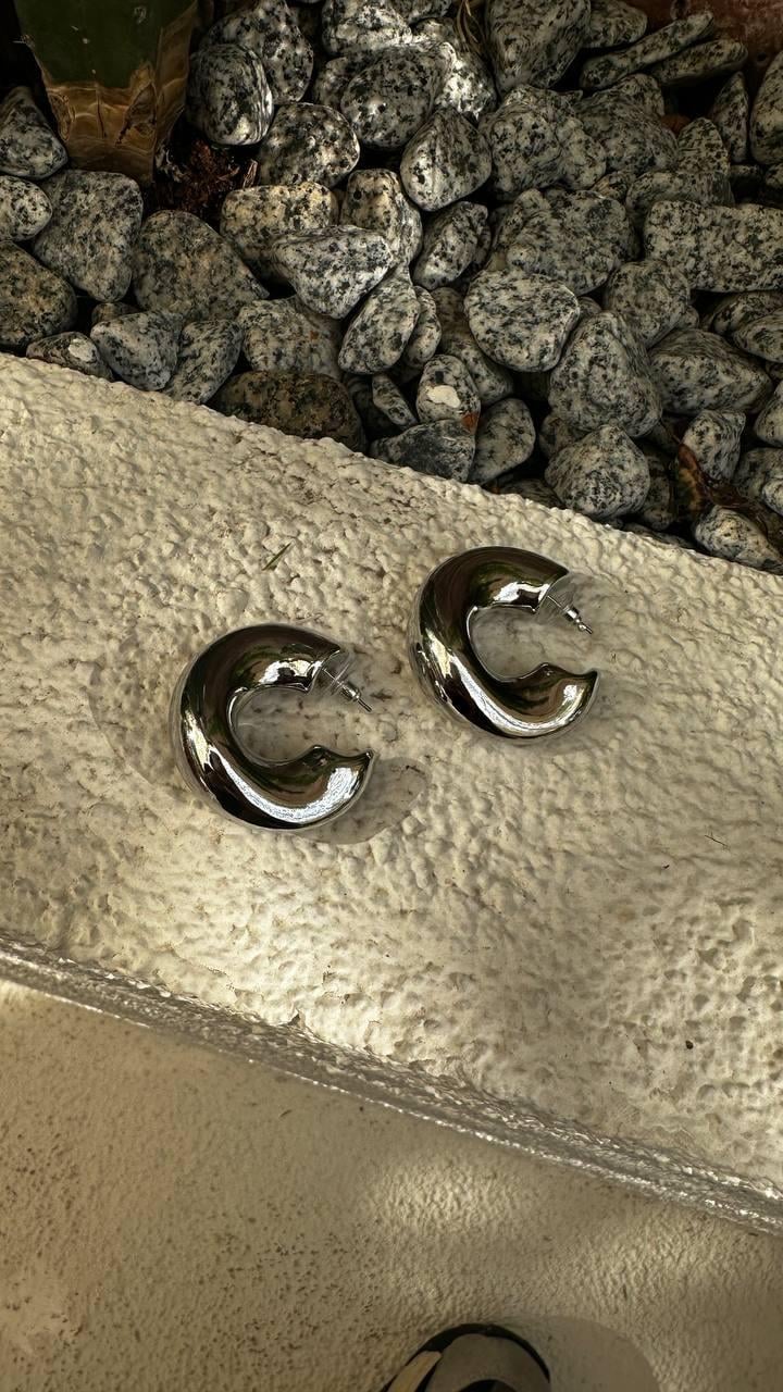 VİP Özel Seri Asimetrik Yarım Halka Çelik Küpe