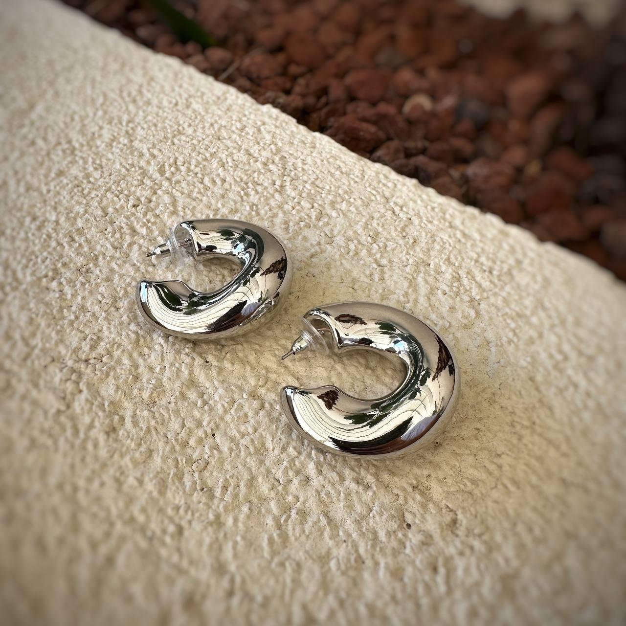 VİP Özel Seri Asimetrik Yarım Halka Çelik Küpe