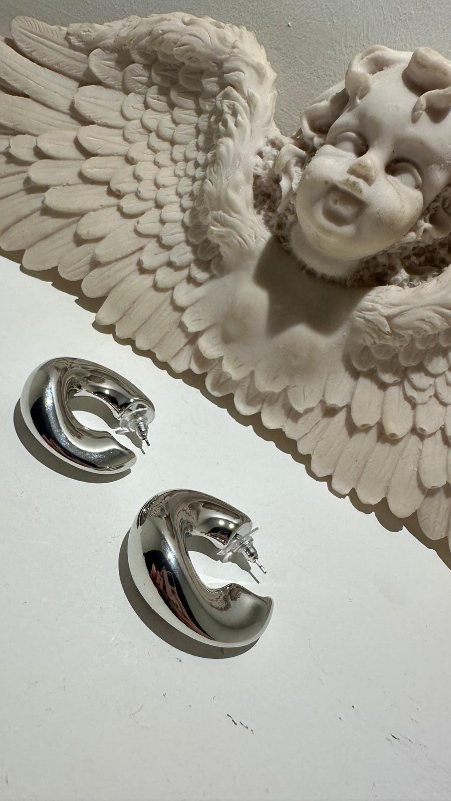 VİP Özel Seri Asimetrik Yarım Halka Çelik Küpe