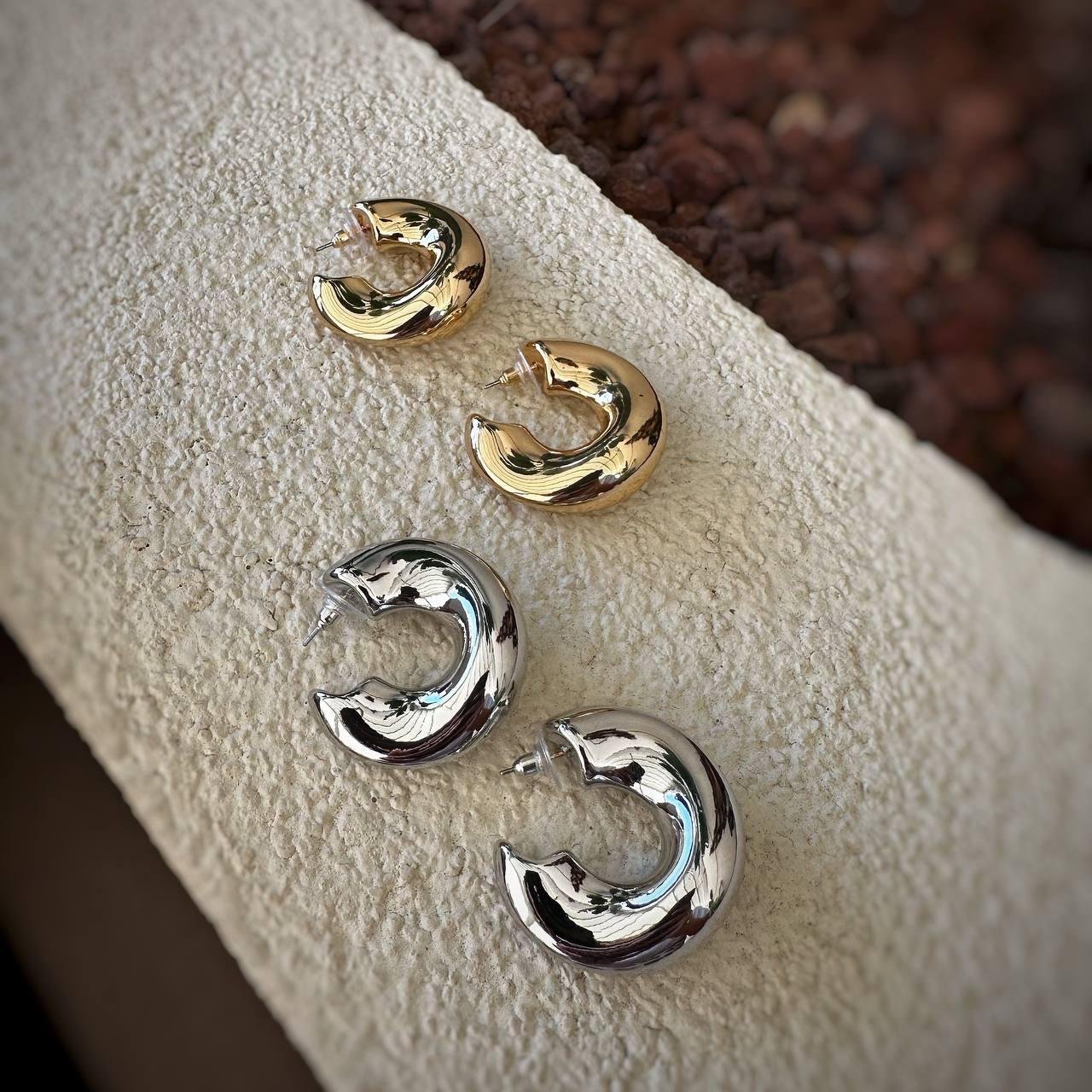 VİP Özel Seri Asimetrik Yarım Halka Çelik Küpe