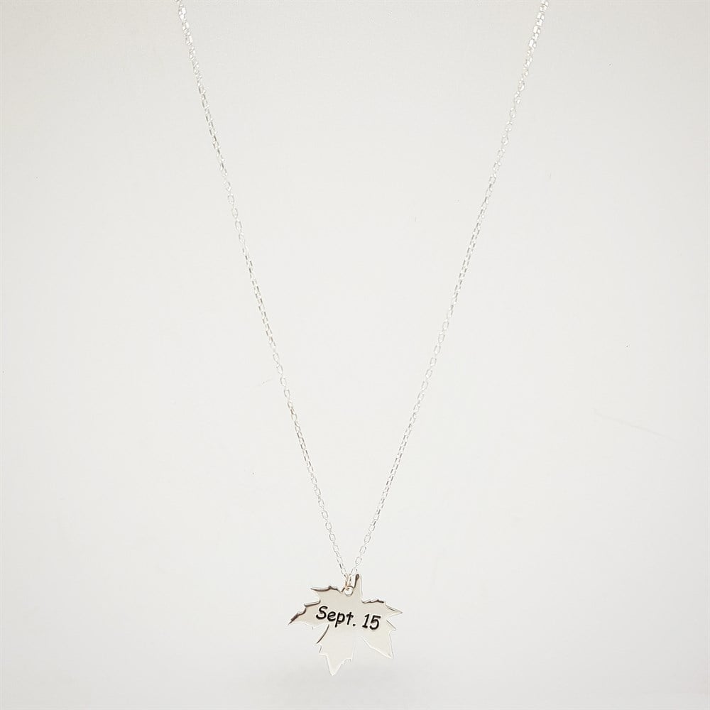 YENİ ÇINAR YAPRAĞI TARİH GÜMÜŞ KOLYE