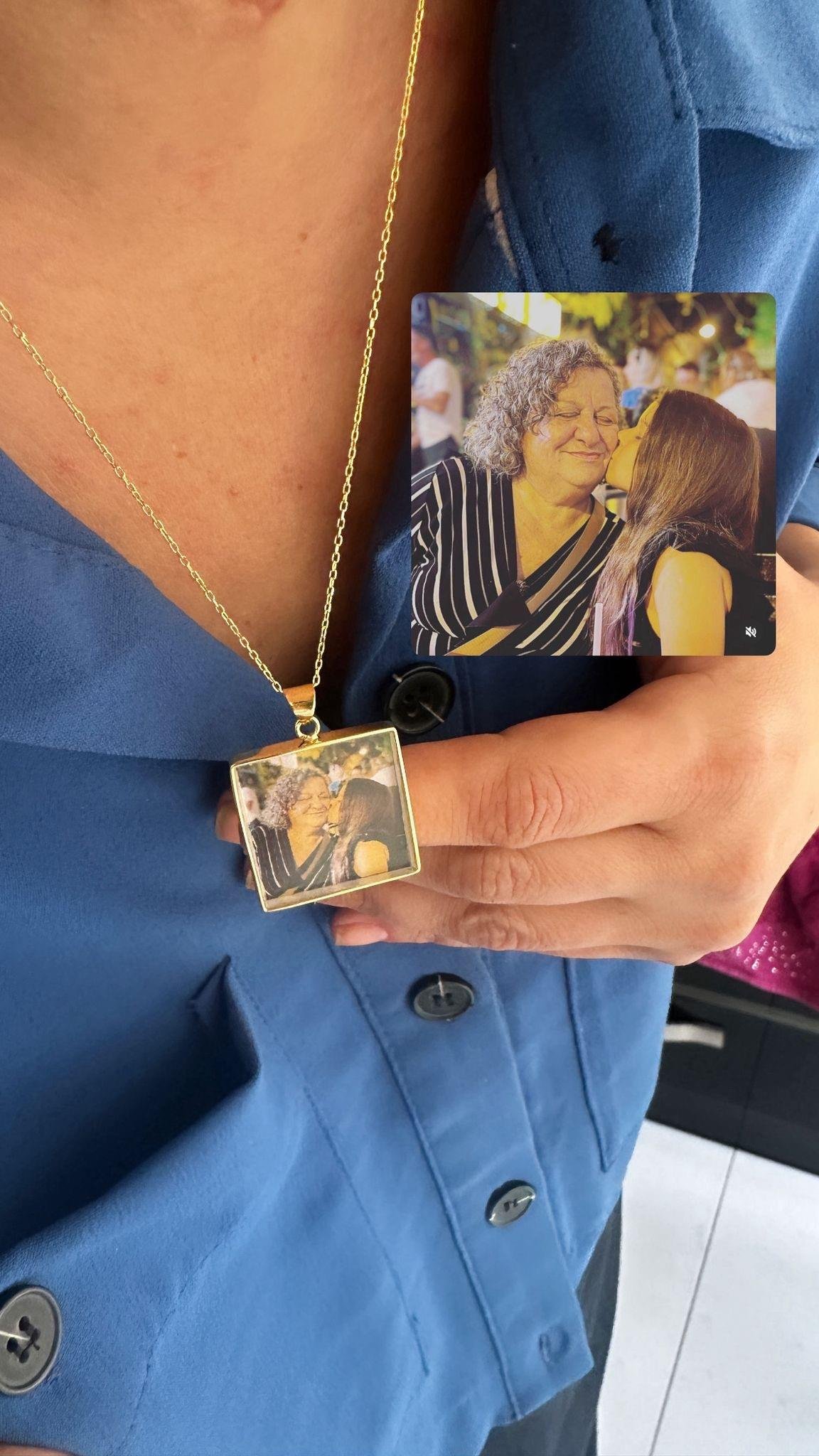 Yeni Kare Model Resimli Gümüş Kolye